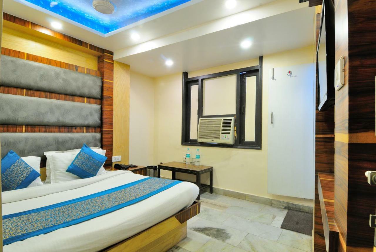 Hotel Lahorimal Deluxe New Delhi Bagian luar foto