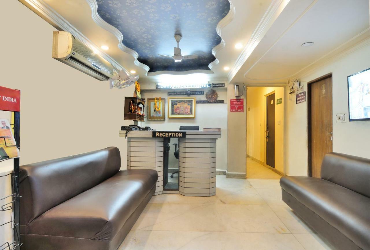 Hotel Lahorimal Deluxe New Delhi Bagian luar foto