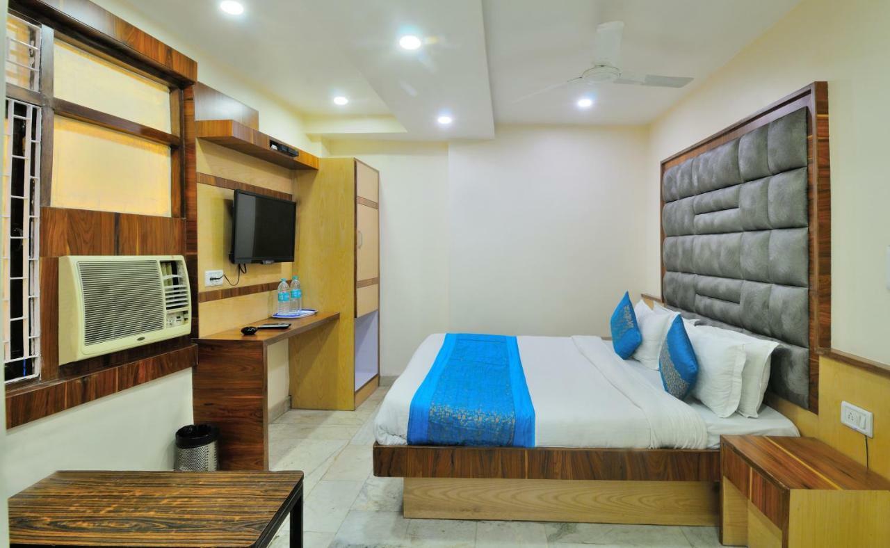 Hotel Lahorimal Deluxe New Delhi Bagian luar foto
