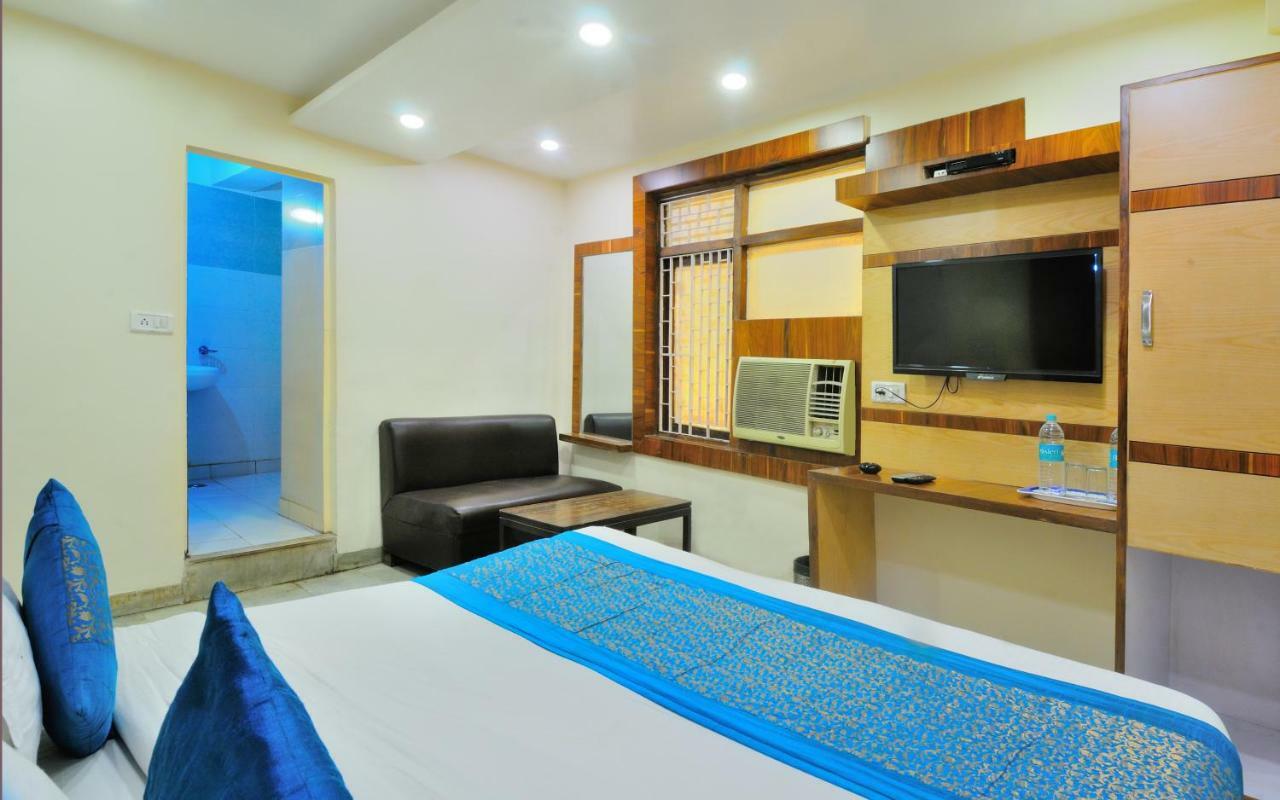Hotel Lahorimal Deluxe New Delhi Bagian luar foto