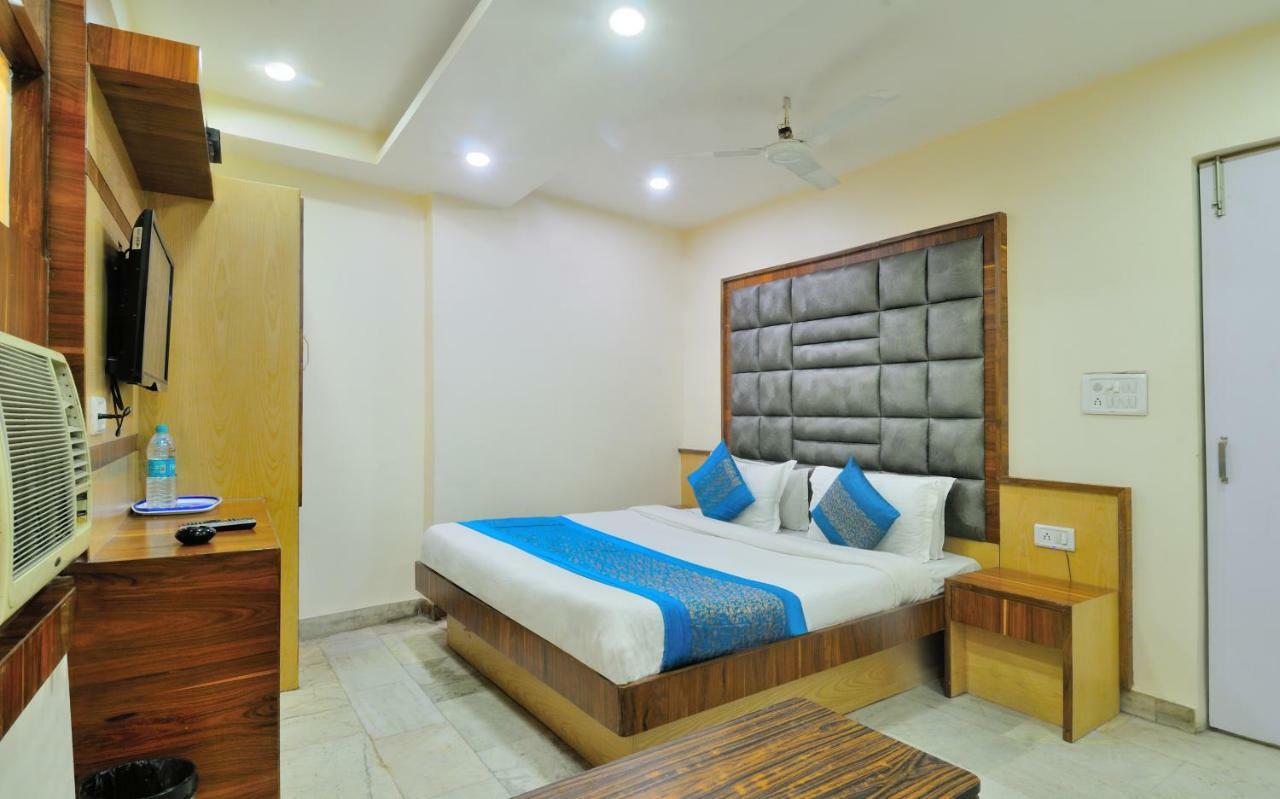 Hotel Lahorimal Deluxe New Delhi Bagian luar foto