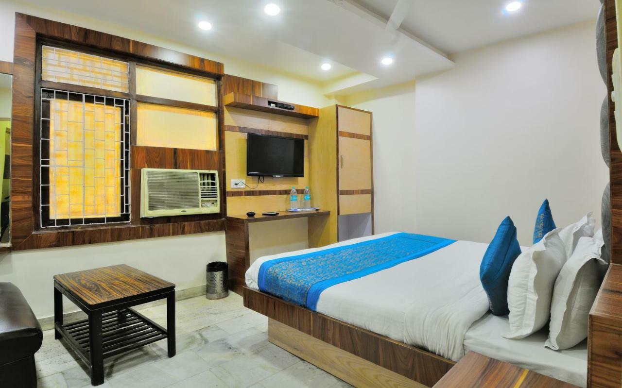 Hotel Lahorimal Deluxe New Delhi Bagian luar foto